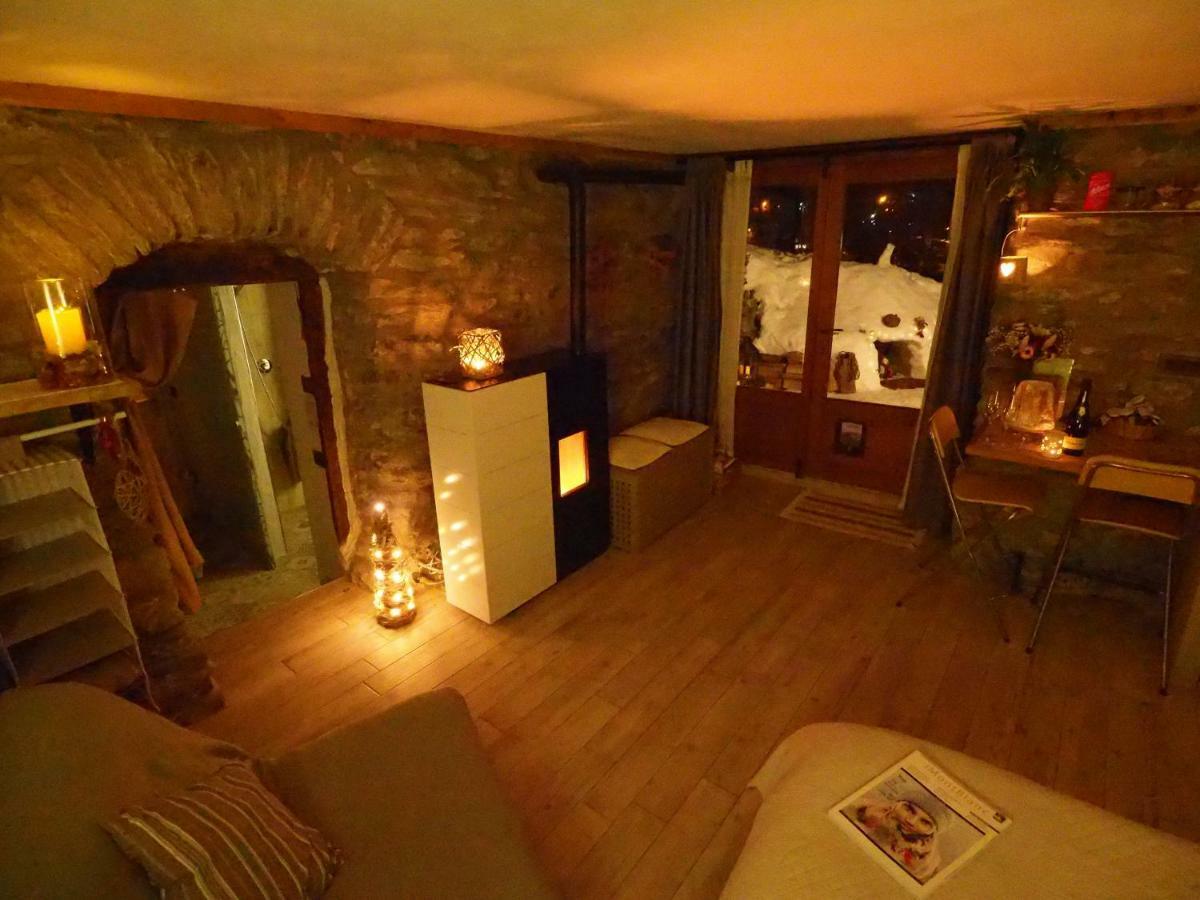 Bed and Breakfast Grange Epiney Bed E Breakfast à La Salle Extérieur photo